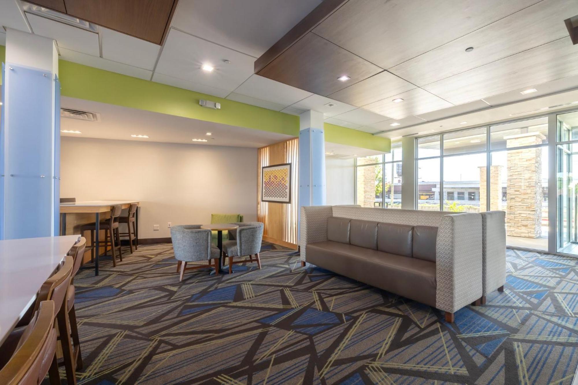 Holiday Inn Express&Suites Dallas NE Arboretum Garland Exterior foto